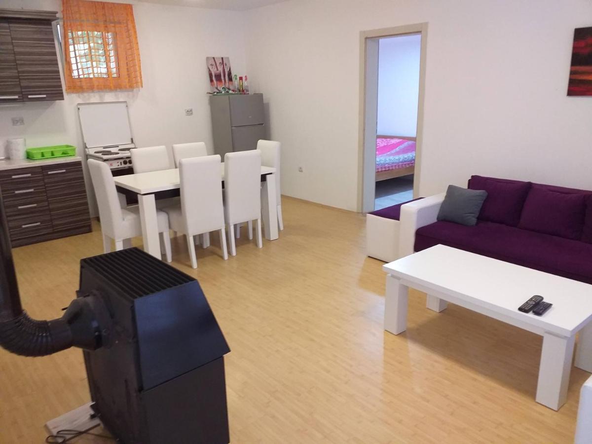 Apartmani Grza Paraćin Εξωτερικό φωτογραφία