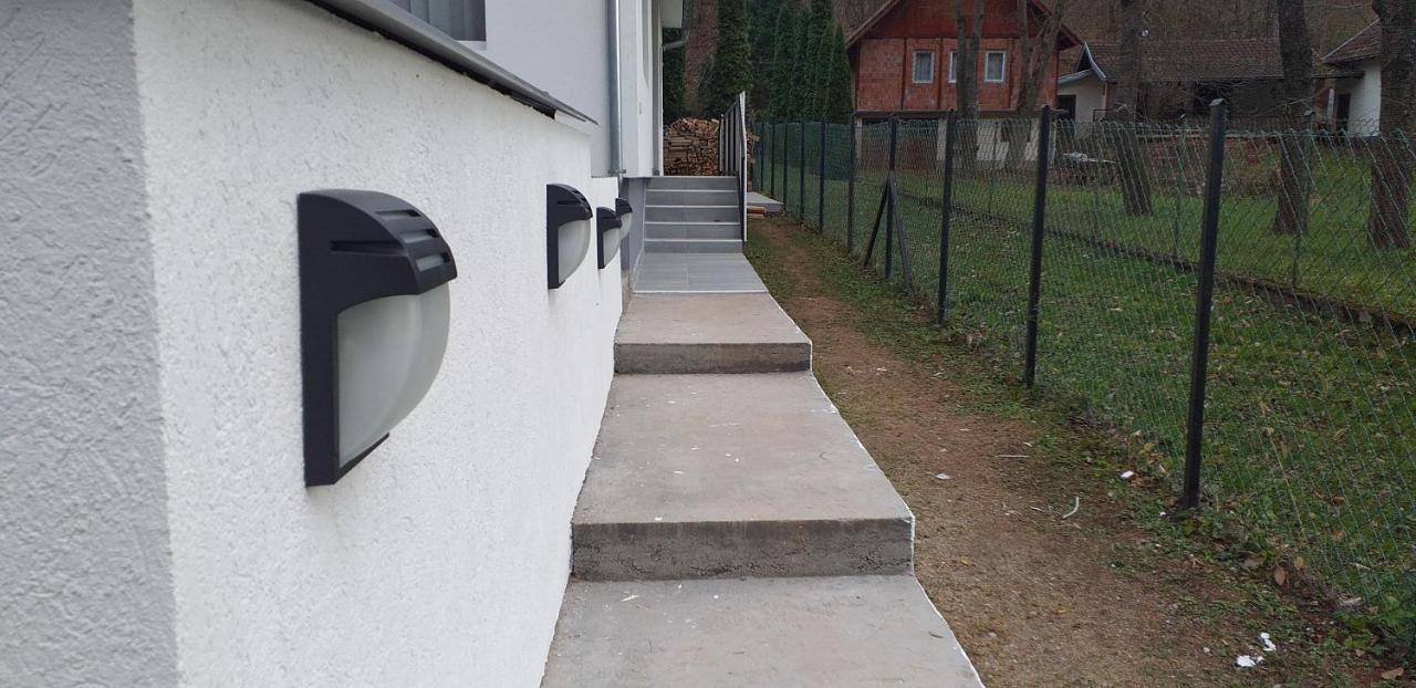 Apartmani Grza Paraćin Εξωτερικό φωτογραφία