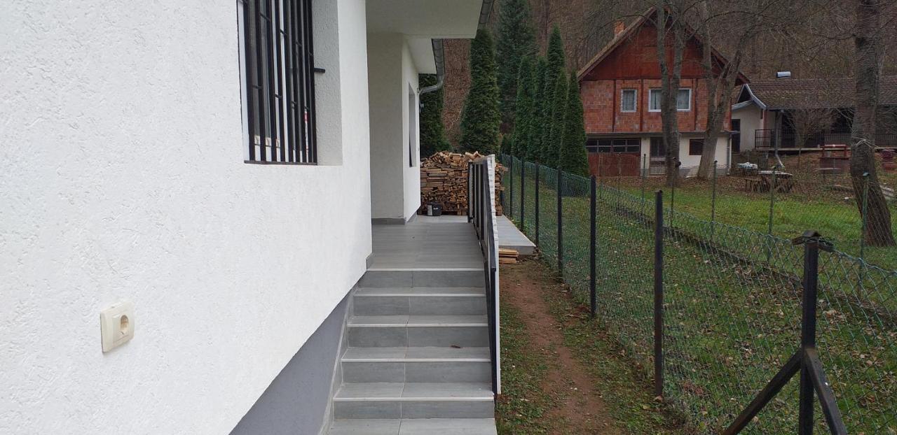 Apartmani Grza Paraćin Εξωτερικό φωτογραφία