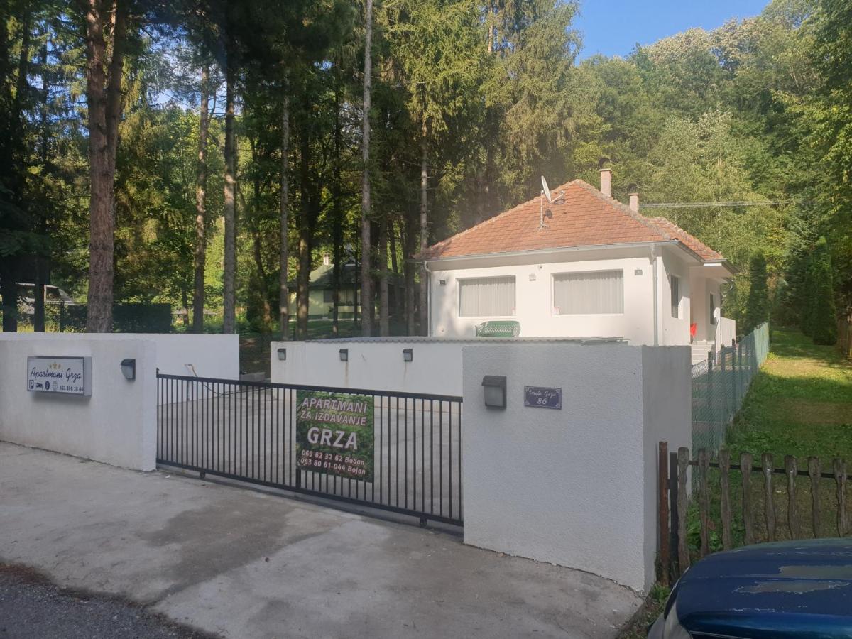Apartmani Grza Paraćin Εξωτερικό φωτογραφία