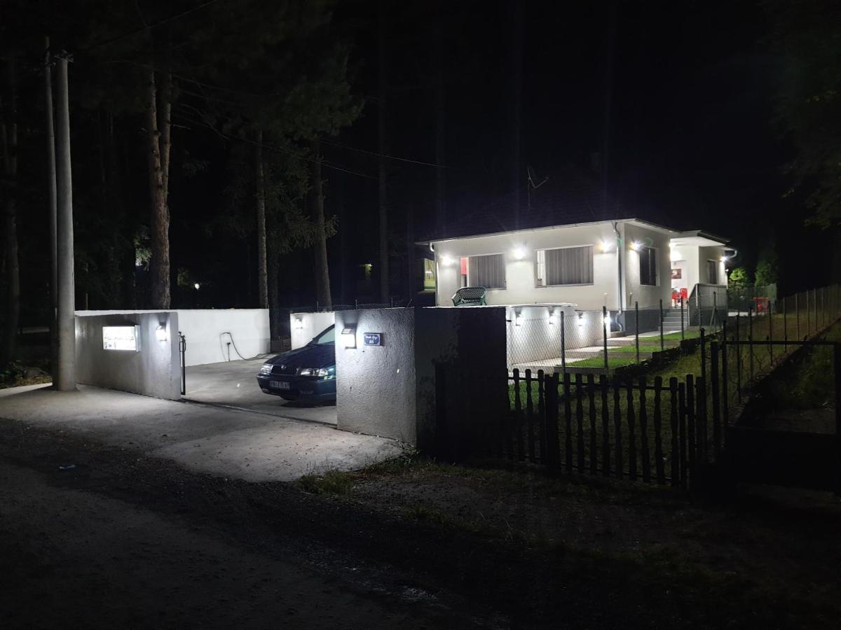 Apartmani Grza Paraćin Εξωτερικό φωτογραφία